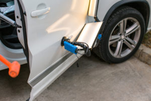 Preliačiny nemusia vaše auto znehodnotiť
